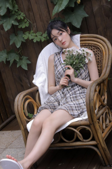 县委书记和美女主播详情介绍
